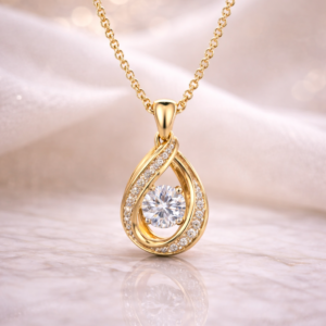 Elegant_Venus_Gold_Necklace