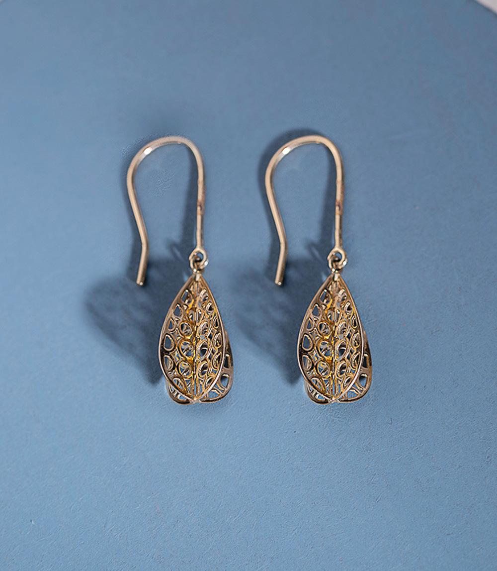 Kisna Hallmarked Gold Earring for Women - Image 3
